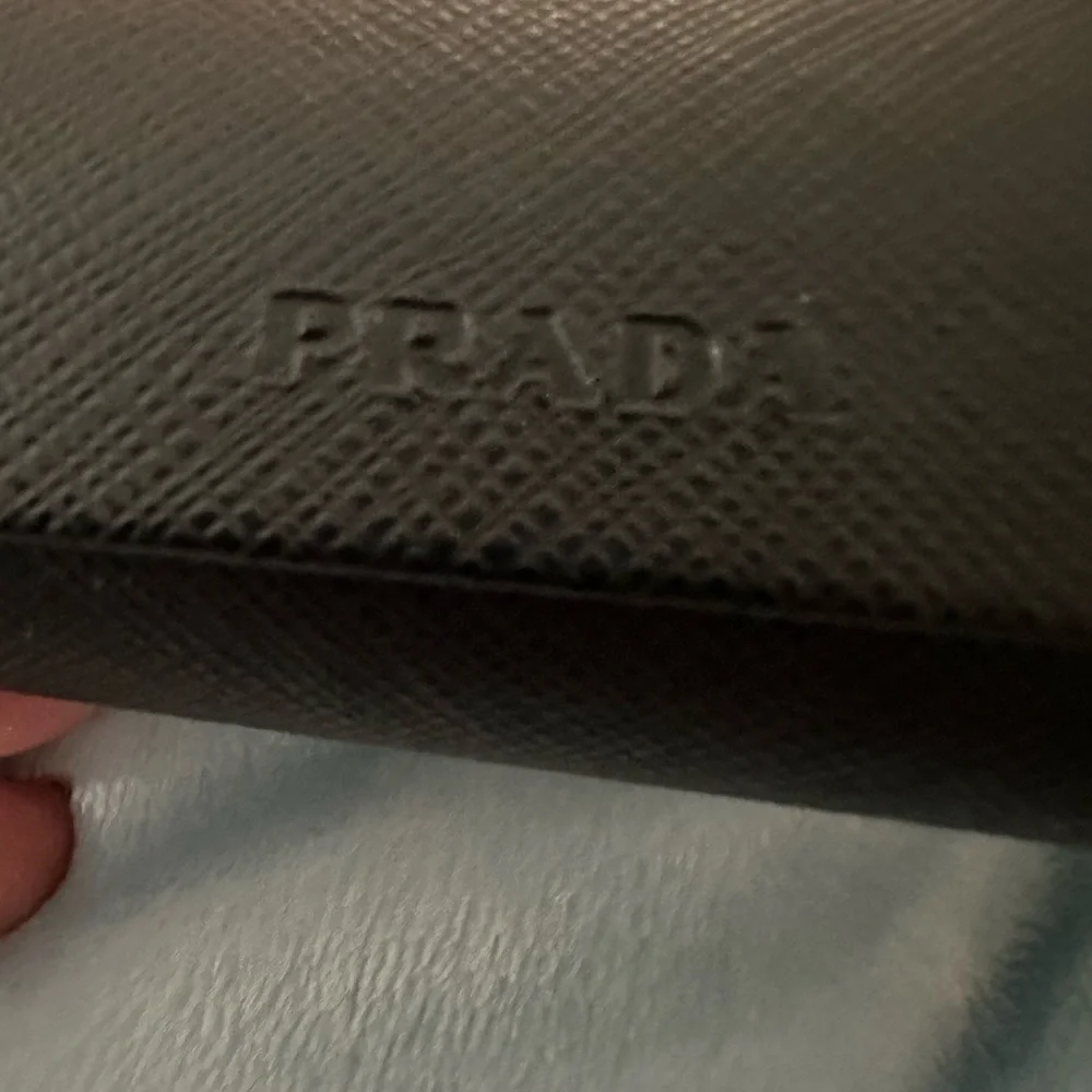 Prada glasses case - Picture 7 of 7